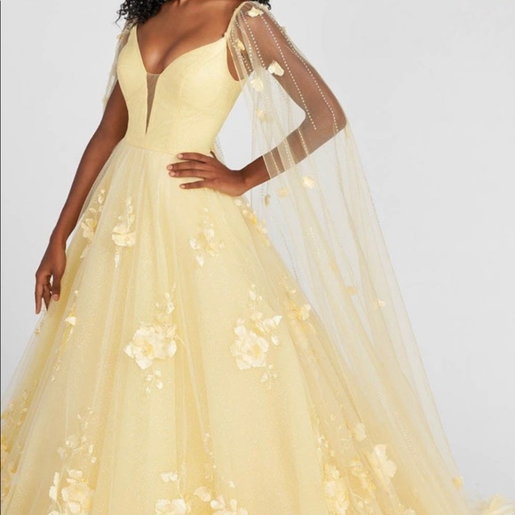Light Yellow size 2 dress - Picture 2 of 2